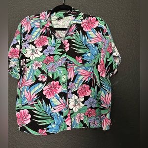 Hawaiian 🌺 button down shirt